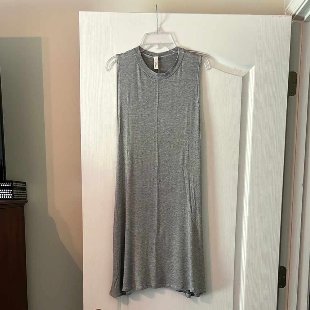Elan Gray Soft Midi Dress  Size S/M